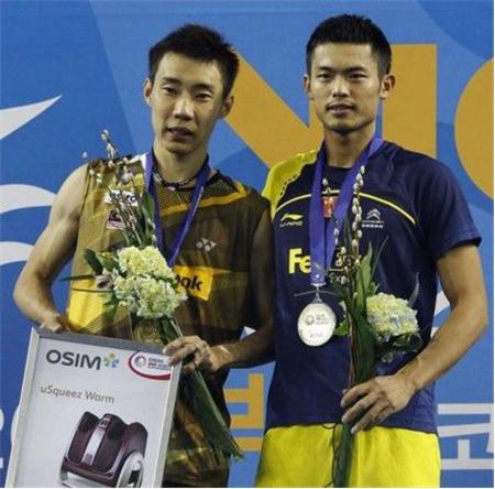 展示了他在 展示了他在