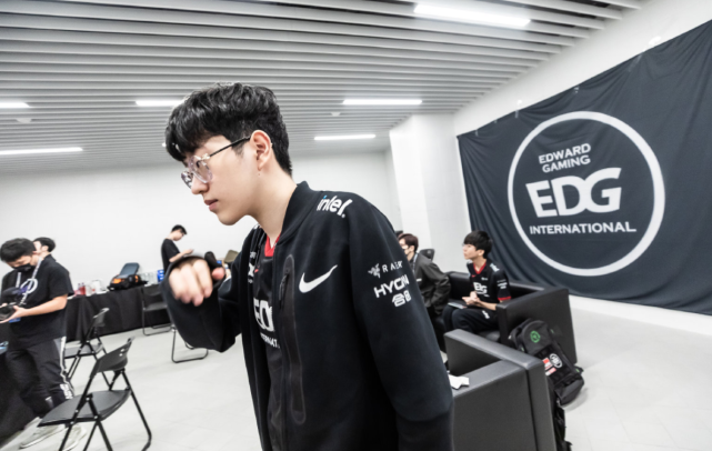 度上决定了 度上决定了