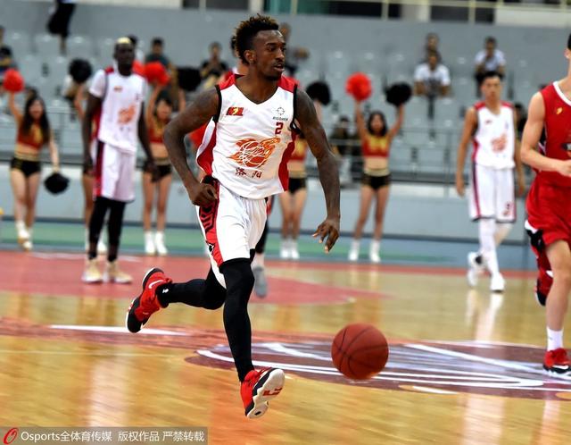 不强求贴脸 不强求贴脸